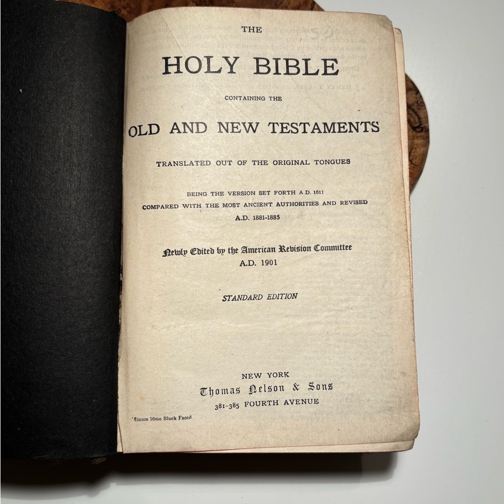 Antique ASV Bible w/ Maps & Early Print Details - Picture 2 of 16